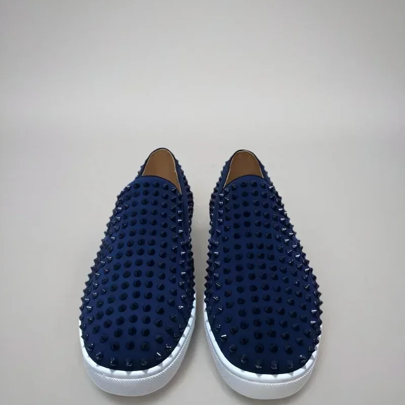 Zapatos de diseñador, zapatos con parte inferior roja, zapatillas deportivas para hombre, zapatillas planas con remaches de cuero genuino de ante azul oscuro con pinchos para conducir