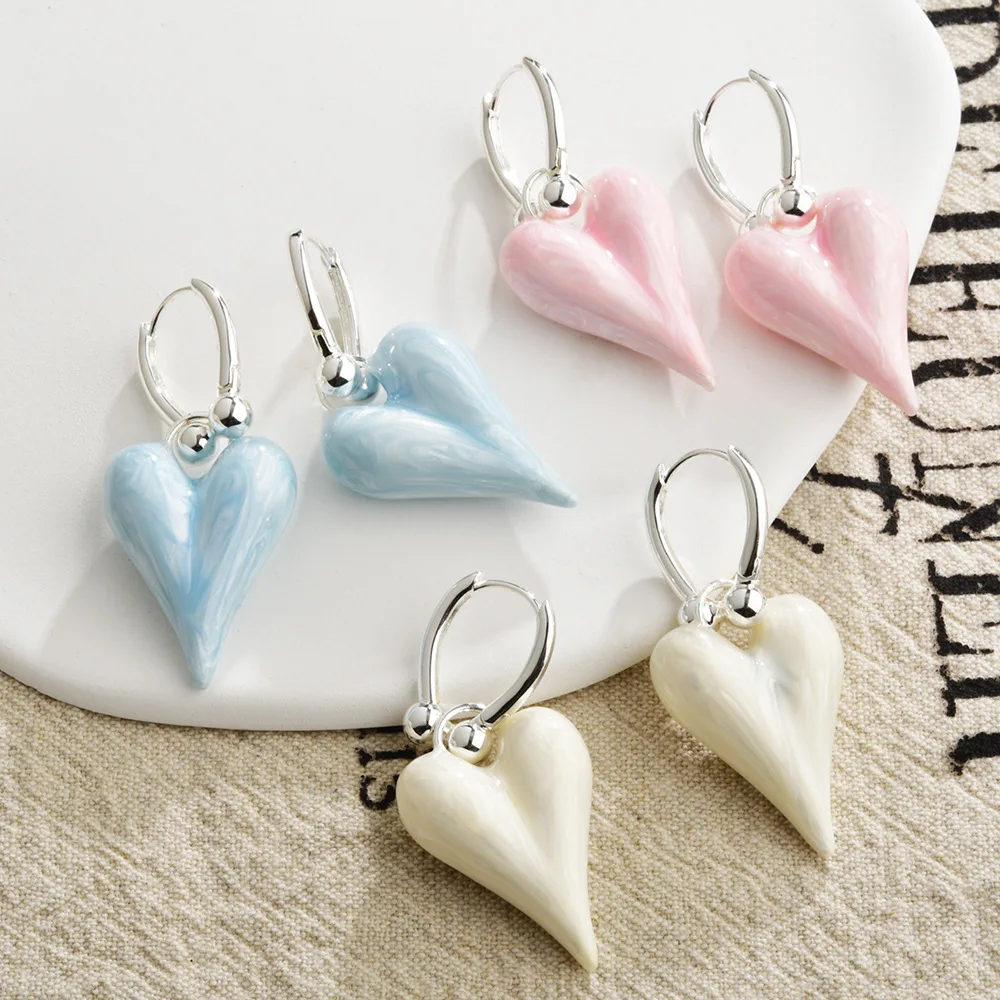 Korean Style 2025 Summer Super Immortal Gas Drop Oil Love Sweet New Style Temperament Simple and Premium Light Luxury Earrings