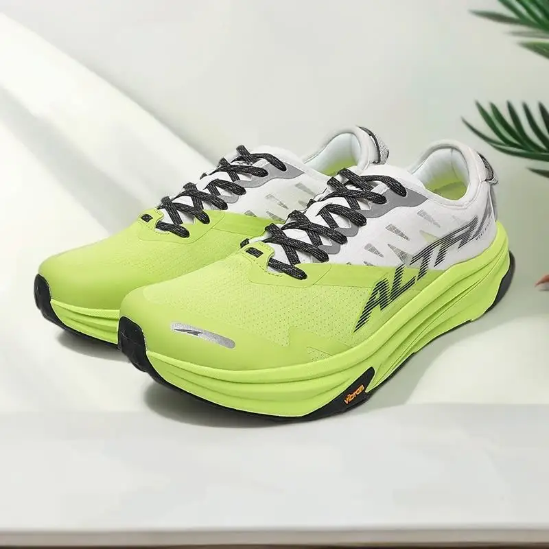 

Knee-High BootsHigh Cushion, Stable Fit for Comfortable Runs