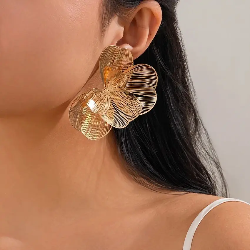 SHIXIN New Elegant Gold Color Flower Studs Earrings for Women Retro Multi Layer Petal Piercing Earrings Bridal Jewelry Gifts