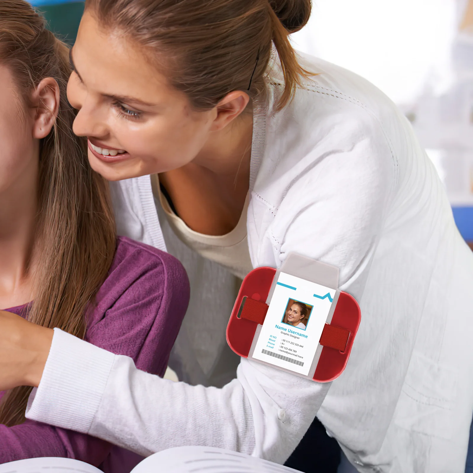 

2Pcs Bright Color Arm Badge Holders Adjustable Armband Clear Id Card Holder Protective Sleeve Security Badge Storage