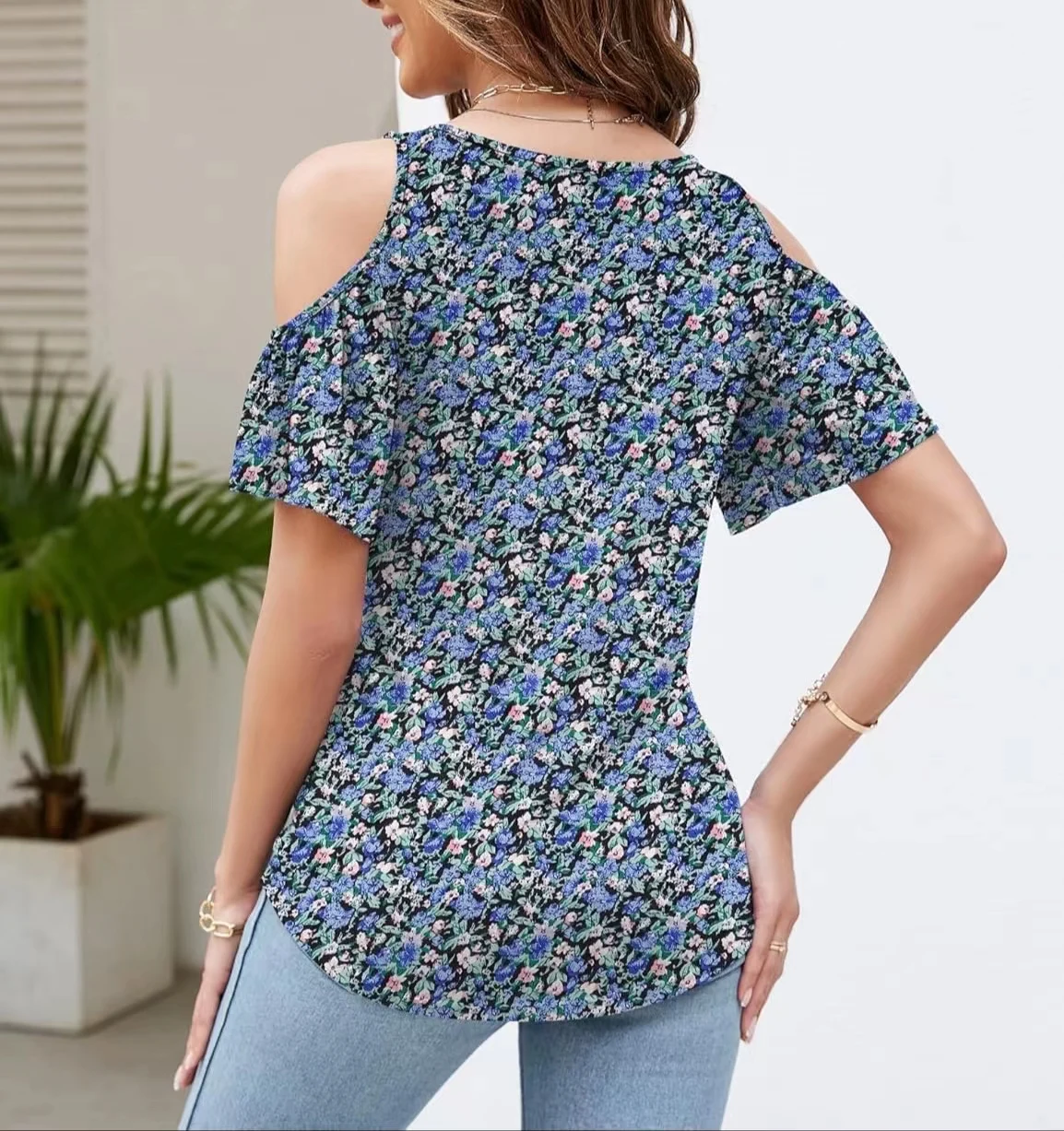 Summer new large-size women\'s print V-neck off-the-shoulder T-shirt short-sleeved blouse woman