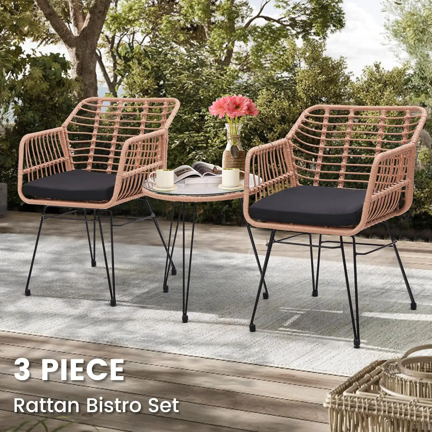 مجموعة أثاث Wicker Patio Bistro مكونة من 3 قطع، تتضمن كرسيين من الخيزران وطاولة علوية زجاجية، مثالية للشرفة والخارجية والفناء الخلفي