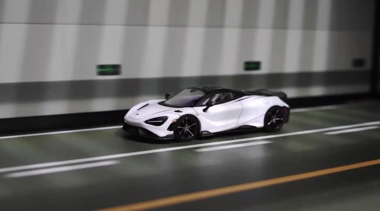 

В наличии CM 1:64 765LT литая под давлением диорама модель автомобиля коллекция миниатюрные игрушки белые сменные колеса