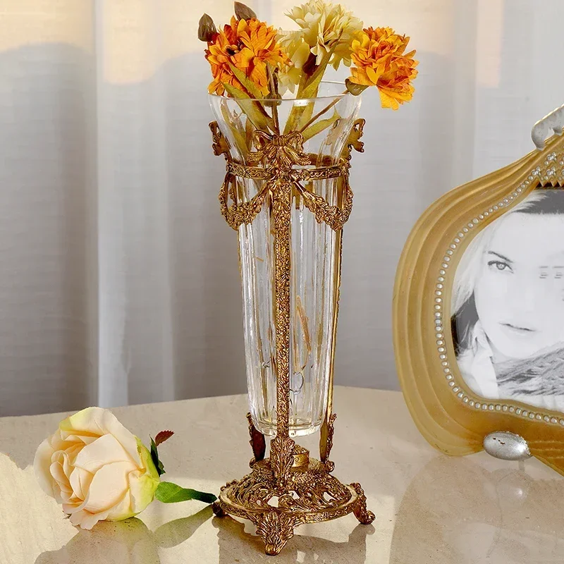 

Европейская и американская хрустальная стеклянная инкрустированная медная ваза для цветочных композиций, аксессуары для дома, настольные украшения, элитный роскошный поток