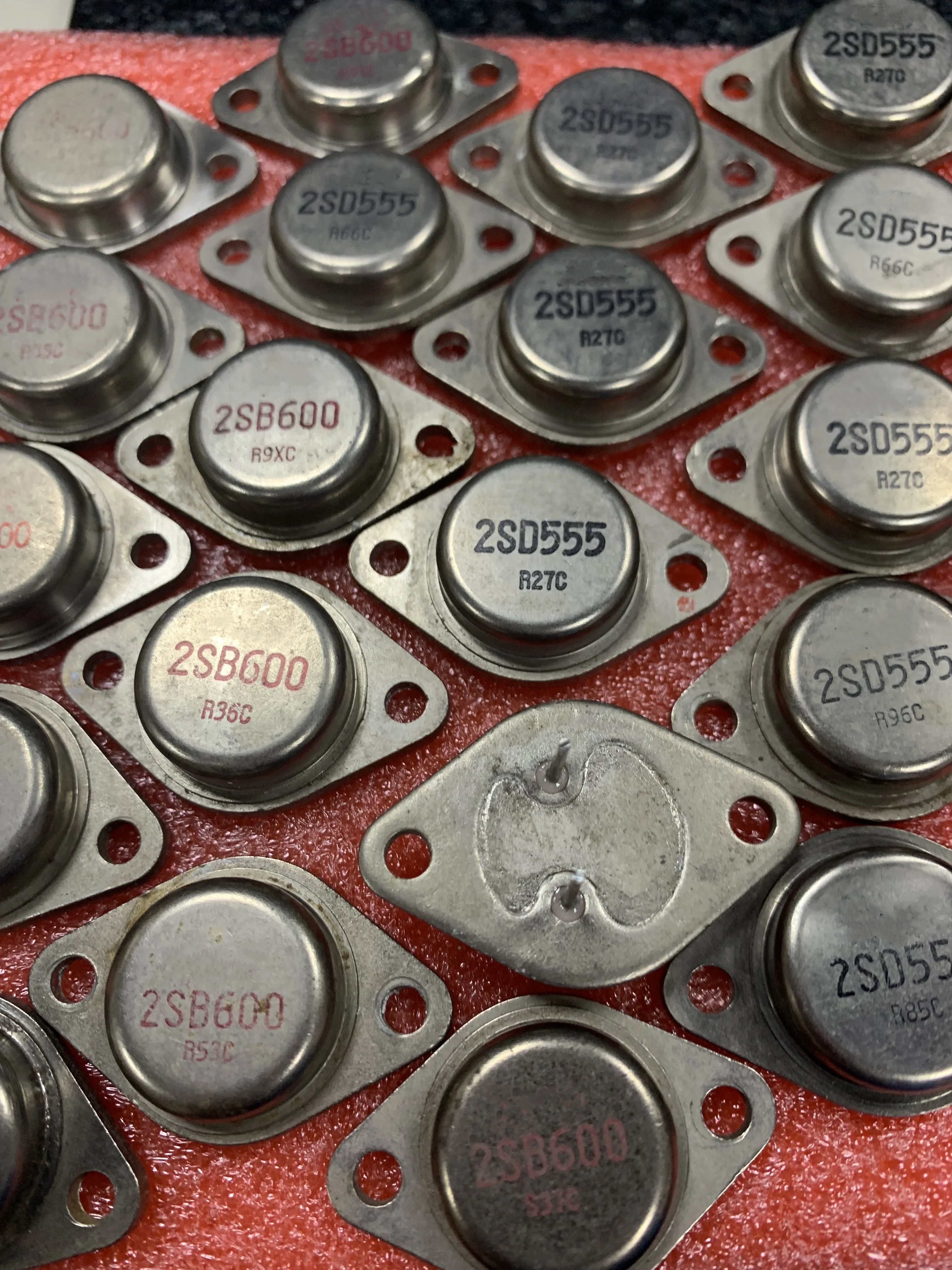 

2SD555 2SB600 B600 D555 TO-3 New Original 4pair-50pair/LOT FREESHIPPING STOCK