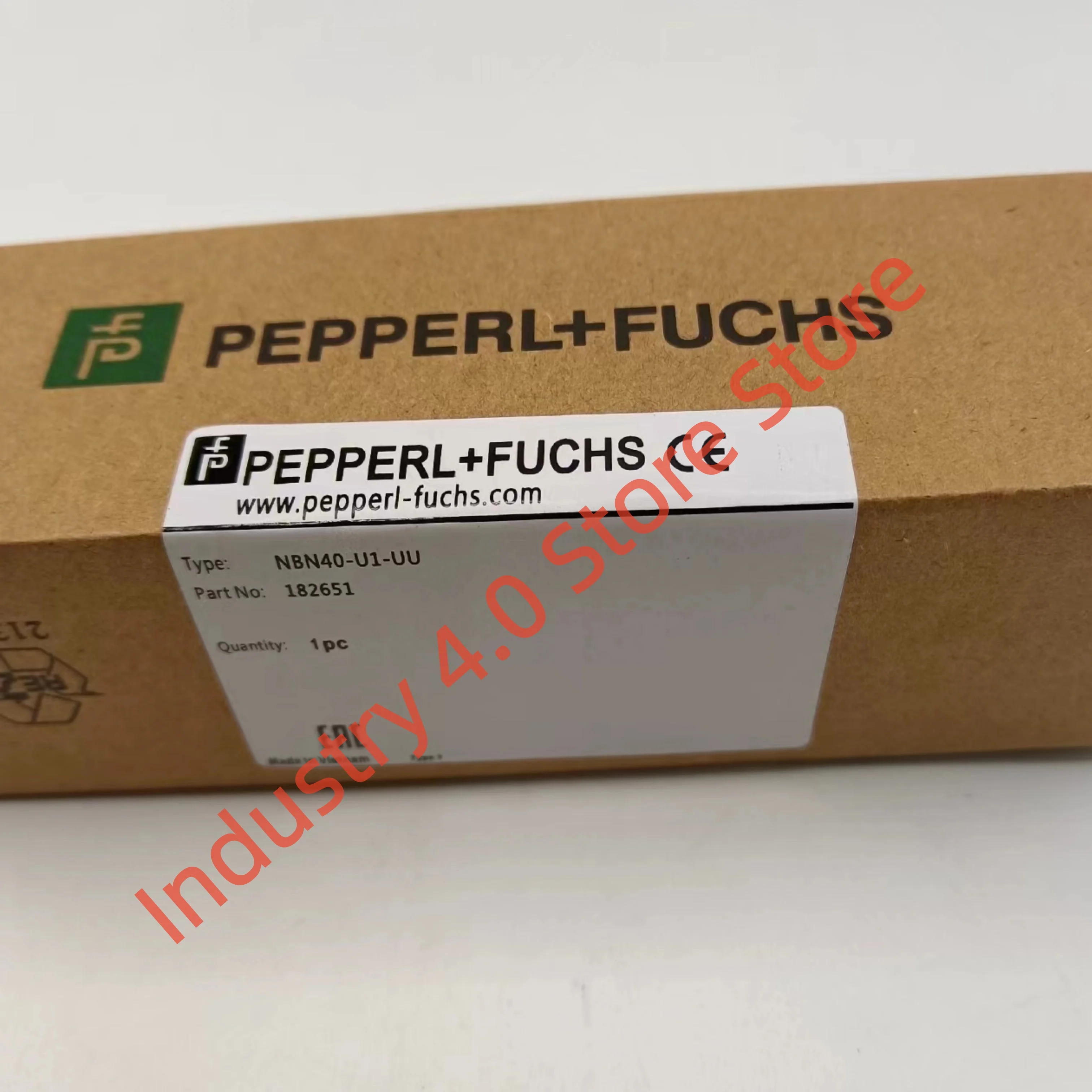 NBN40-U1-UU Nuevo sensor NJ6-F-E2 original