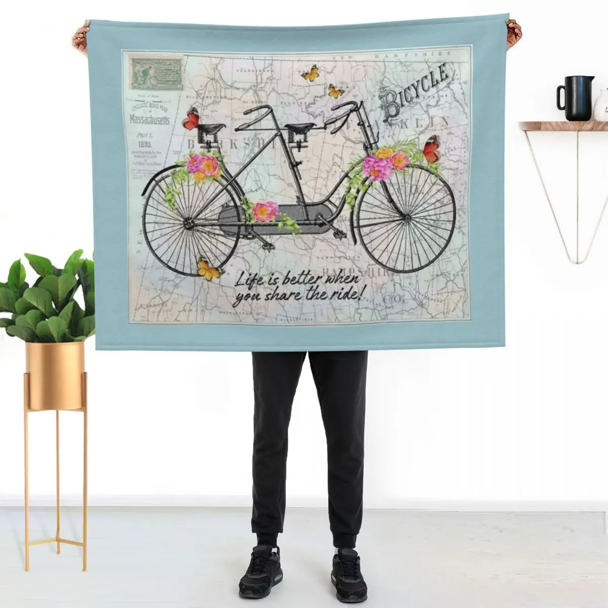 Vintage Bicycle with Map B Throw Blanket For Decorative Sofa Plush Nap Thermal Luxury Designer Beach Blankets