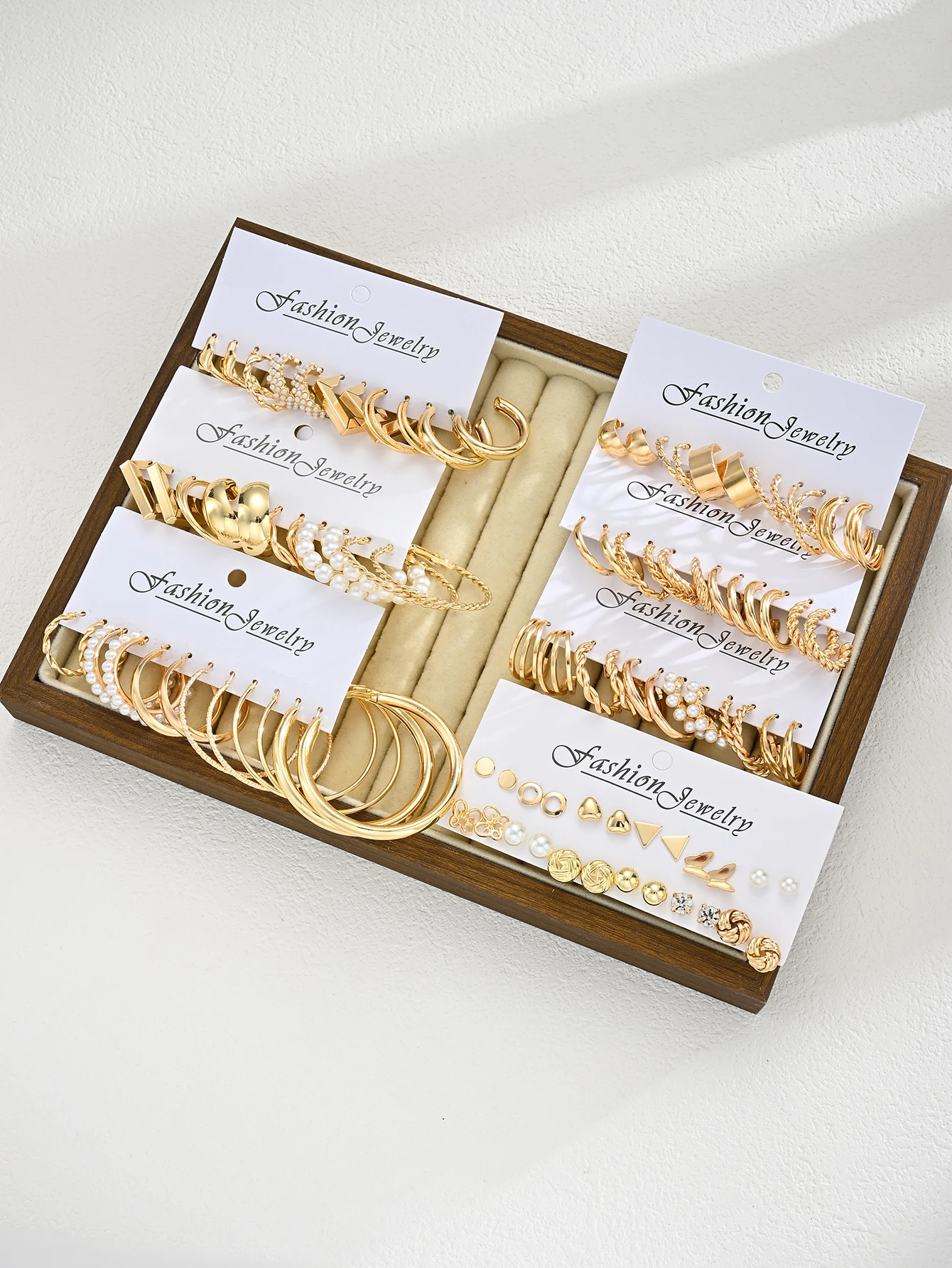 Fashion Geometric Gold Color Earring Set for Women Vintage Multi-Element Pearl Twist C-shaped Hoop Earrings Daily Party Jewelry