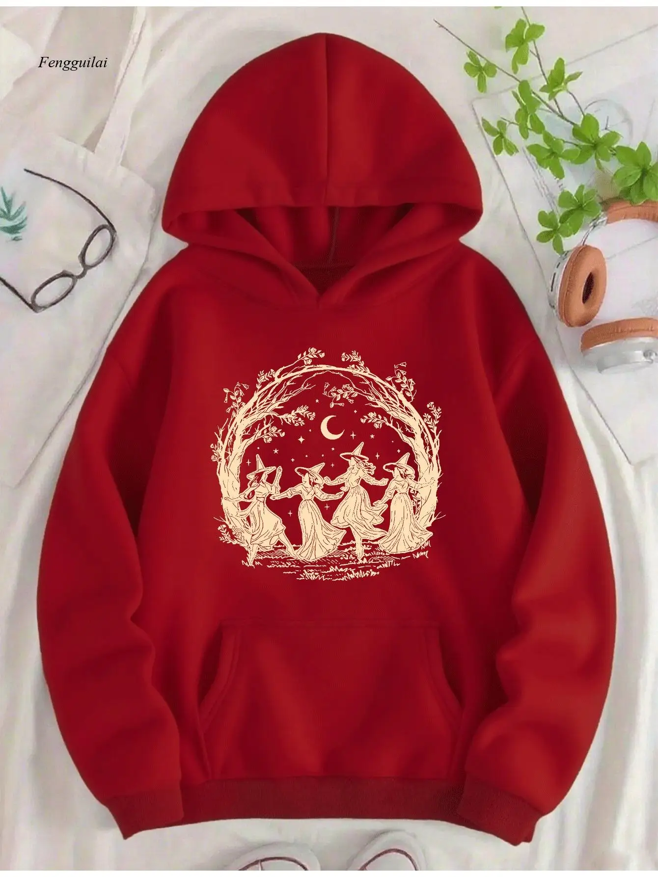 ゴシック魔女と月明かりの森プリント フード付きスウェットシャツ - ダークグリーン、金色の文字、長袖プルオーバーパーカー