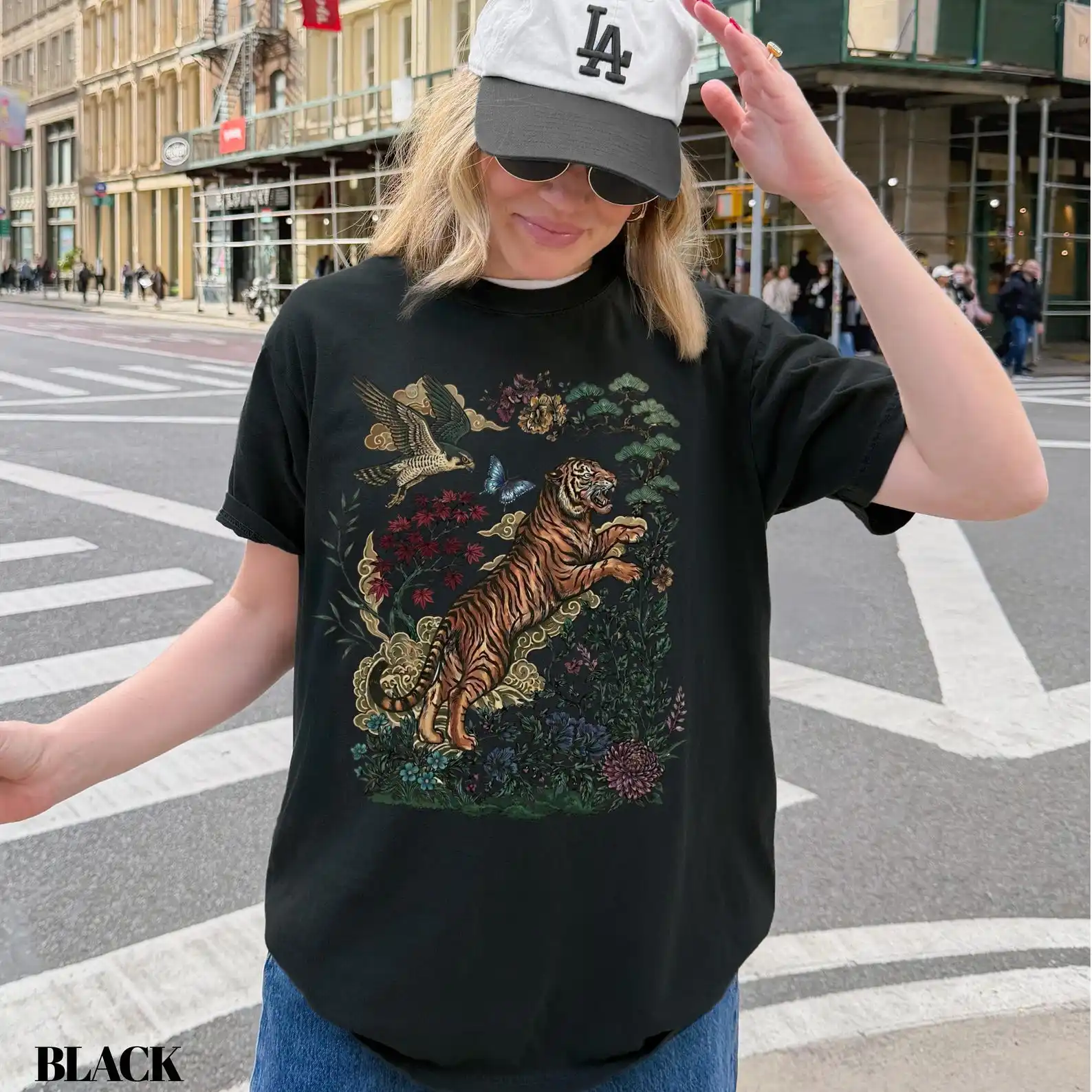 Retro Tiger T-Shirt, Animal Gift for Tiger Lover, Wild Cat Shirt, Linocut Style, Boho, Cottagecore