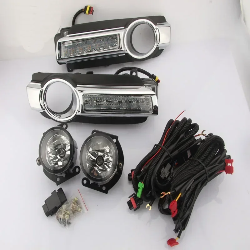 

Car LED Daytime Running Lights For Mitsubishi Pajero Montero V93 2015 2016 2017 2018 DRL Yellow Signal Daylights Foglamp