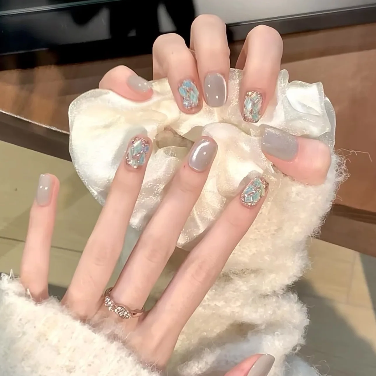 10Pcs French Pearls Press on Nails Short Square Fake Nails Pink Heart Star False Nails Cat Eye Glitter Diamond Acrylic Nail Art view 2
