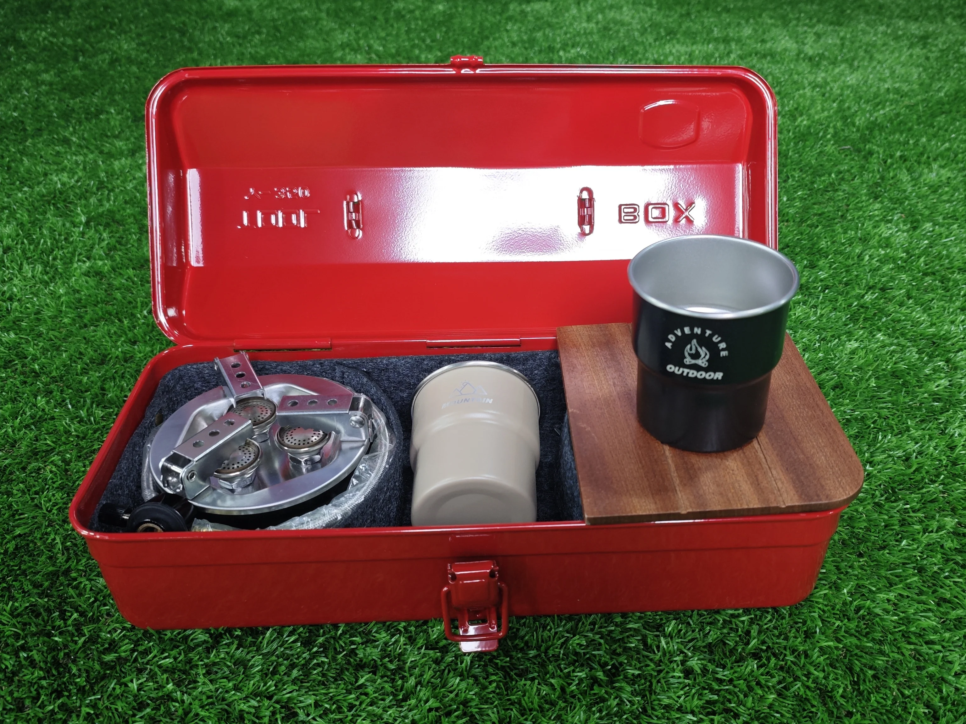 Boîte à outils Portable, boîte de rangement d'outils de noël multifonctionnelle, boîte à outils de camping en fer pour pique-nique en plein air avec autocollants