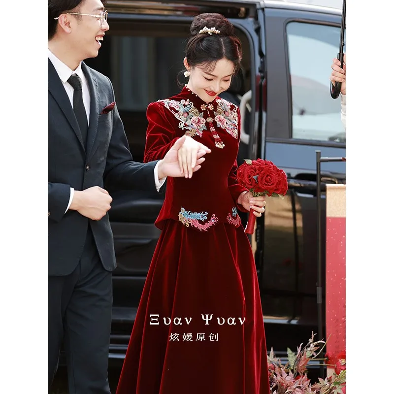 فستان شيونغسام جديد على الطراز الصيني نخب وتعزيز مأدبة ملابس مخملية بأكمام طويلة #1