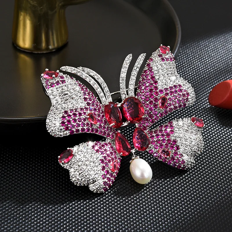 New Heavy Industry Zircon Fresh Water Pearl Tassel Butterfly Brooch Female Luxury Design Corsage Coat Dress Accessories Pins