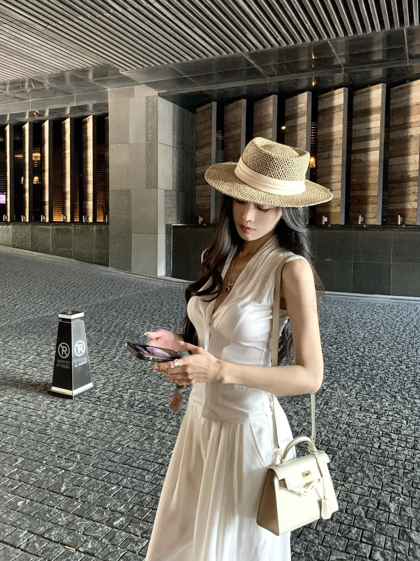 

Жилетка He Chenxi Ralsee Slim Fit Svel белая вязаная, тонкая, однотонная, для повседневной носки, женская, модная