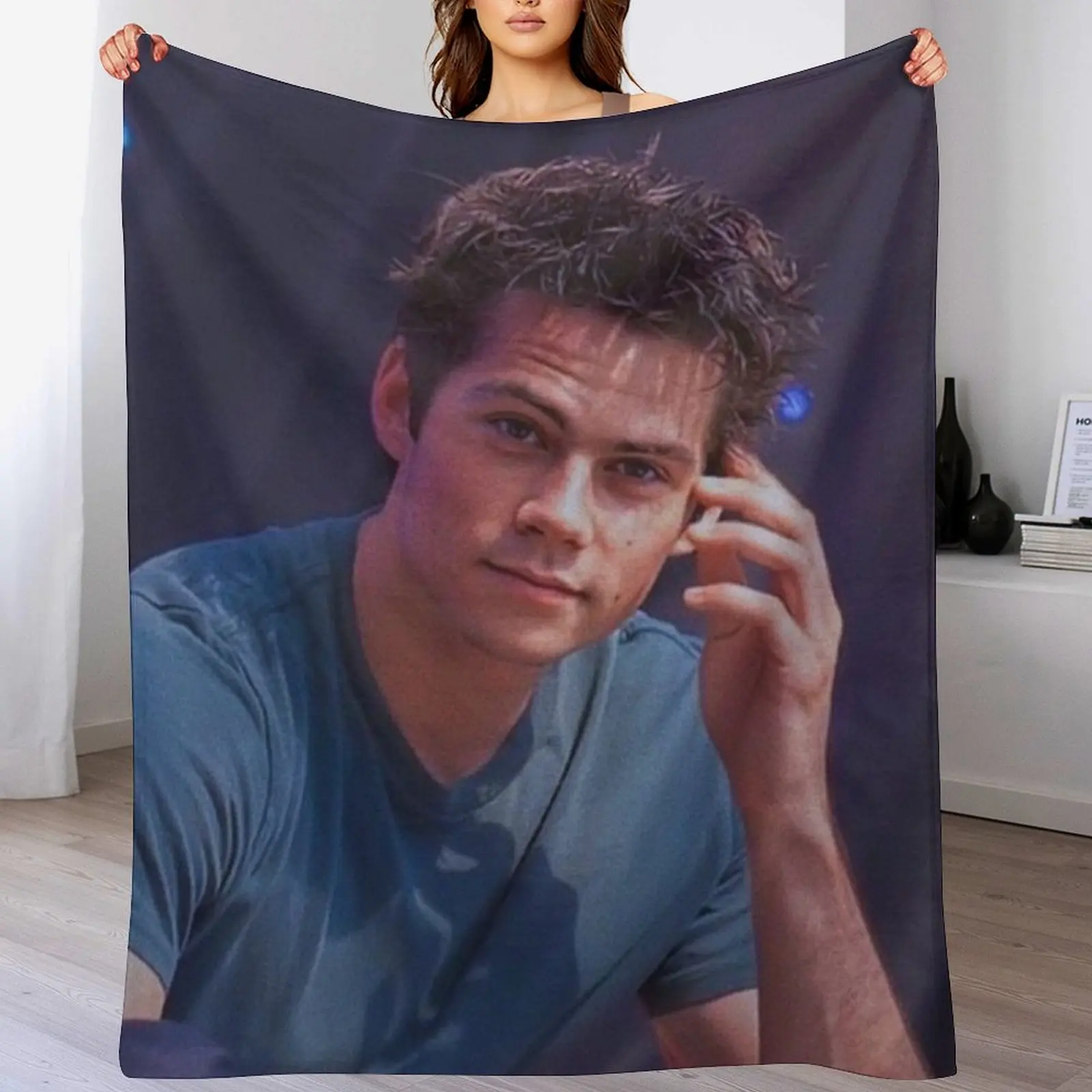 

dylan o'brien Throw Blanket bed plaid Quilt Bed Fashionable Blankets