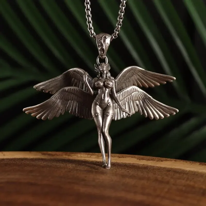 Retro Fallen Angels Necklace for Men Women Holy Four Wings Angel Mechanical Female Warrior Necklace Couple Hip-Hop Trend Jewelry