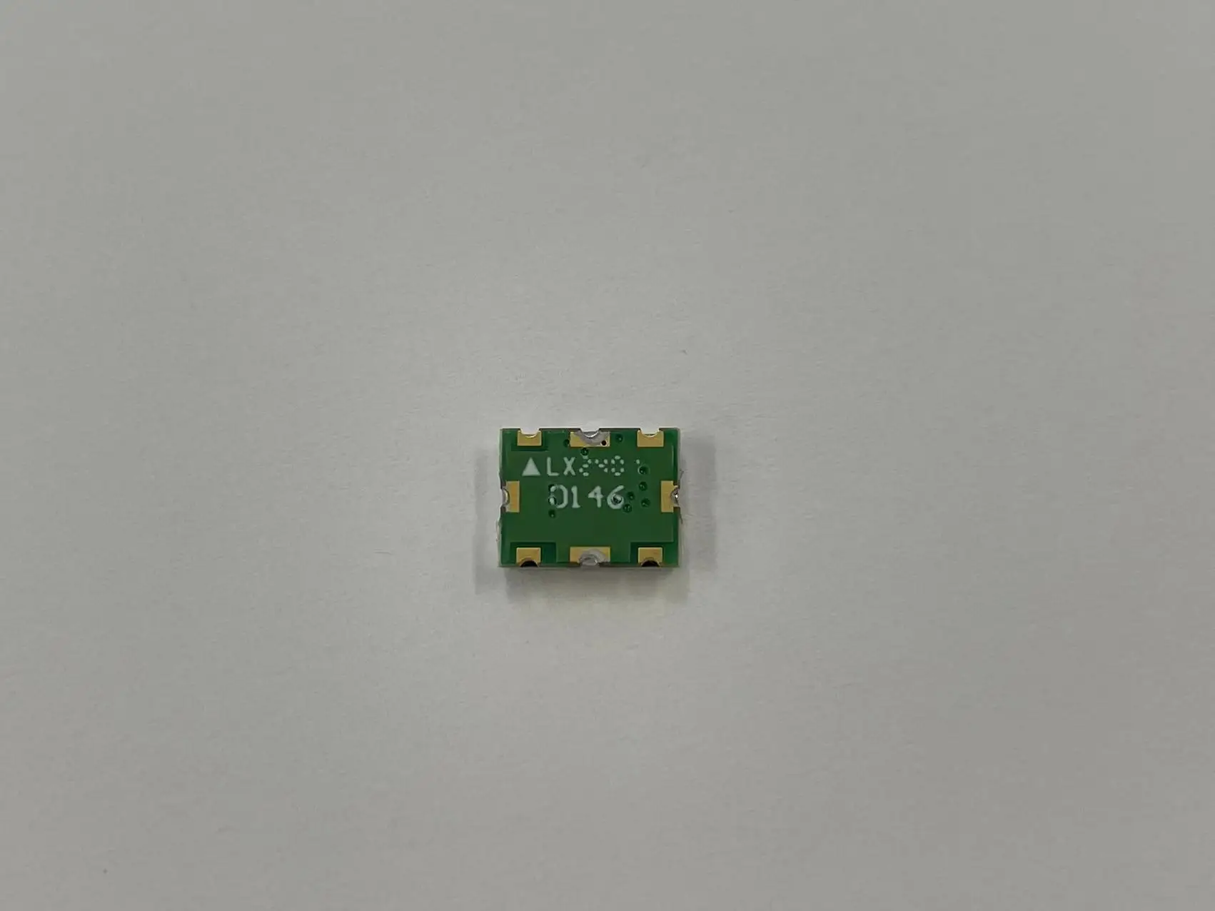 venda-quente-szhuashi-15g-vco-1400mhz-1700mhz-8dbm-oscilador-controlado-por-tensao-tensao-de-fonte-de-alimentacao-vcc-42v-~-6v