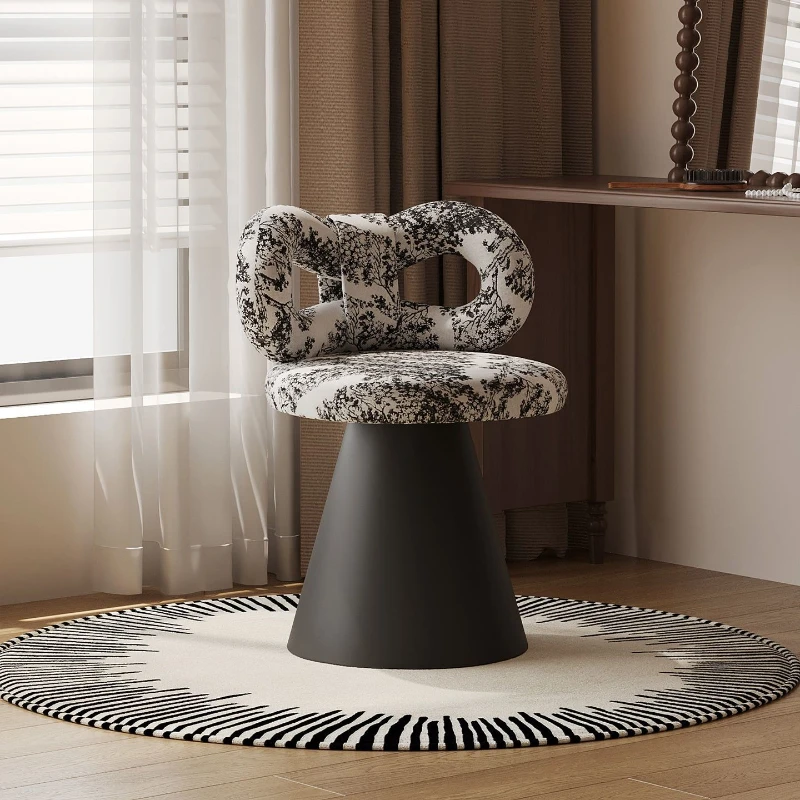 مقعد تزيين غرفة النوم قابل للدوران على الطراز القديم الأوسط، كرسي تزيين مشهور على الإنترنت، طاولة تزيين، مقاعد زينة على شكل فيونكة