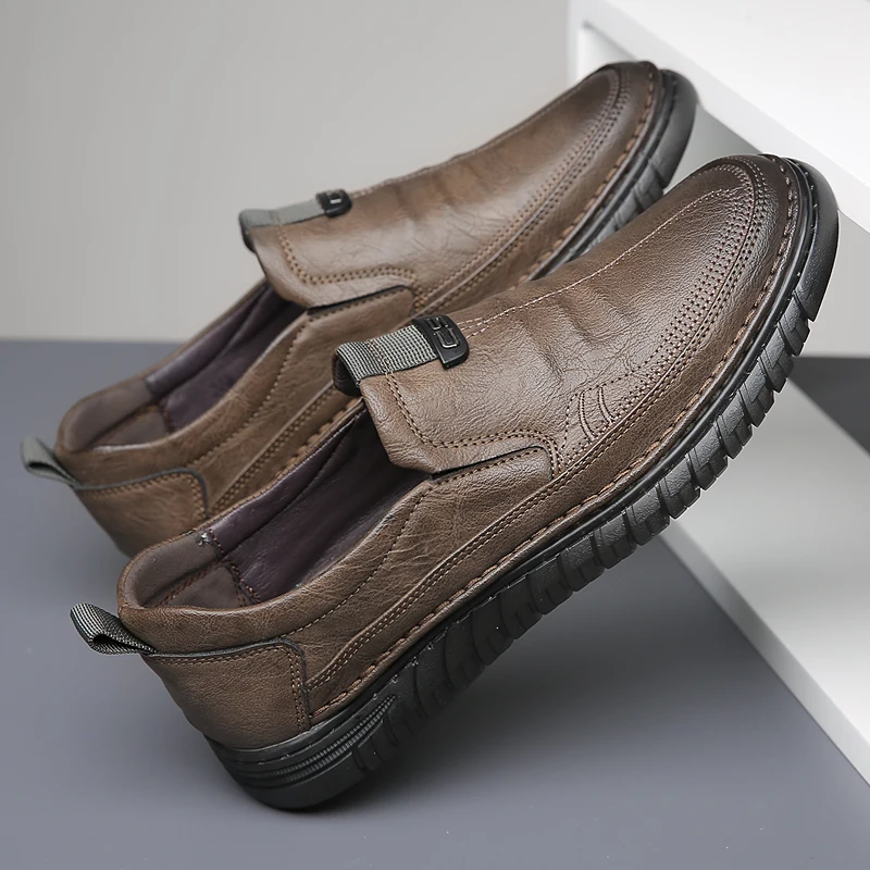 Herren-Slipper zum Hineinschlüpfen für den Alltag, leichte, bequeme Schuhe mit flexibler Sohle und atmungsaktivem Obermaterial, perfekt für – Detail 10
