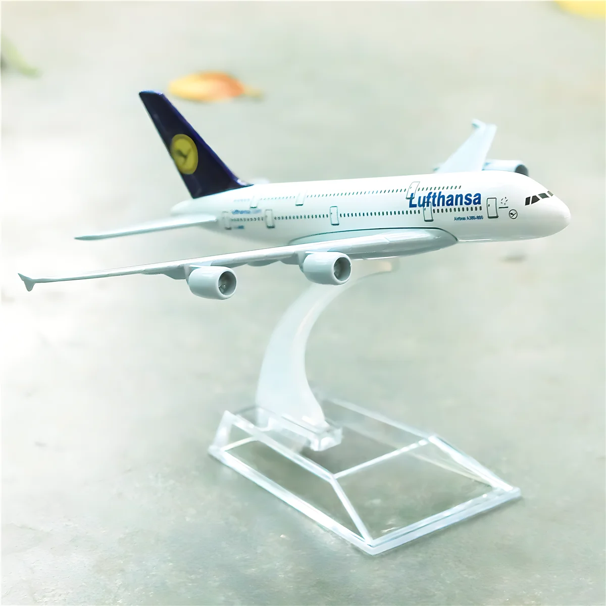 Scale 1:400 Metal Aircraft Replica 15cm B737 B747 B787 A330 A350 A380 Boeing Airbus Diecast Model Miniature Art Gift Toy for Boy