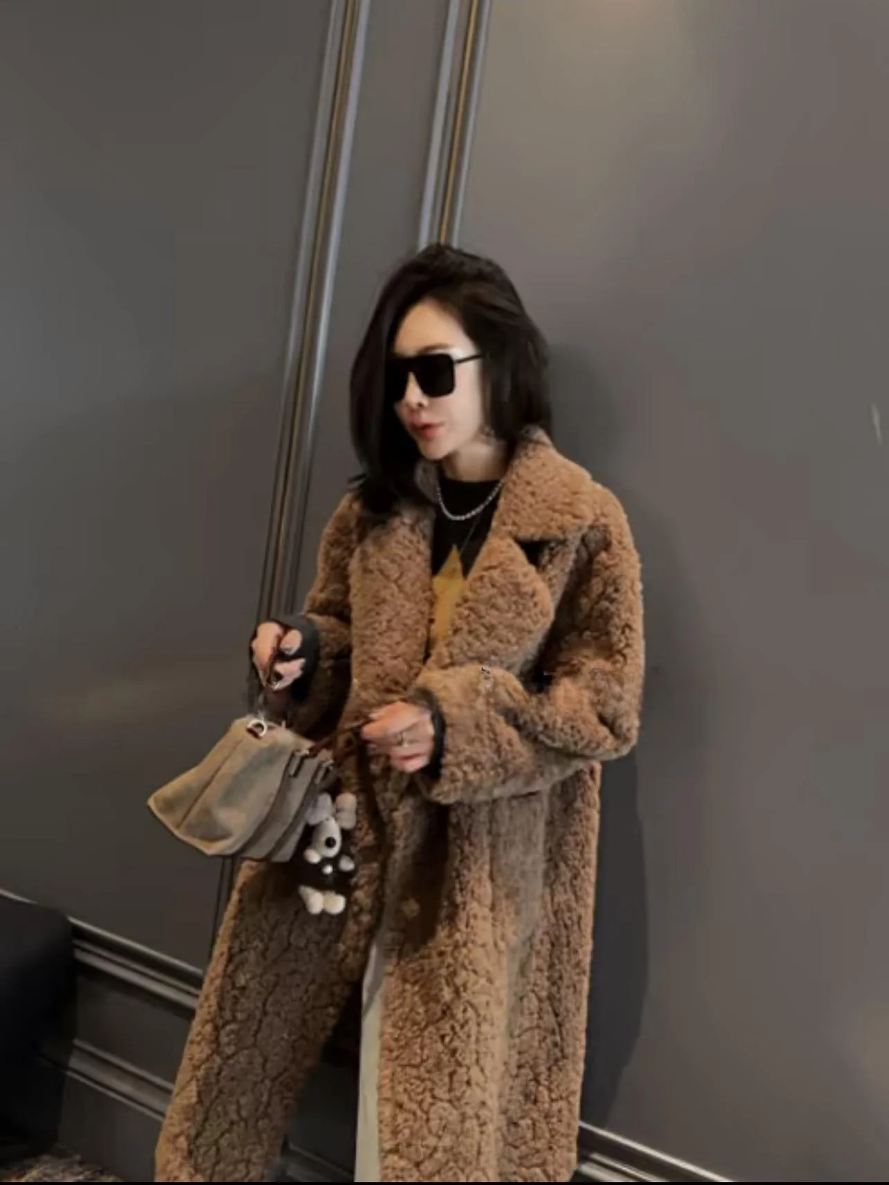 2024ใหม่ผู้หญิงยาวEepskinเสื้อขนสัตว์Faionable Street Sleอินเทรนด์Outerwearสแควร์ขนสัตว์ปลอมผ้าฤดูหนาวCoat