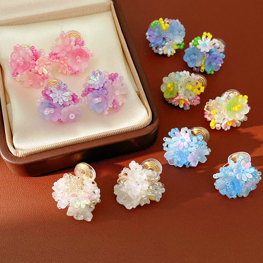Multi Color Resin Flower Clip Earrings for Women Handmade Glass Beads Ear Clips Non-Piercing Leisure Holiday Ear Ornaments