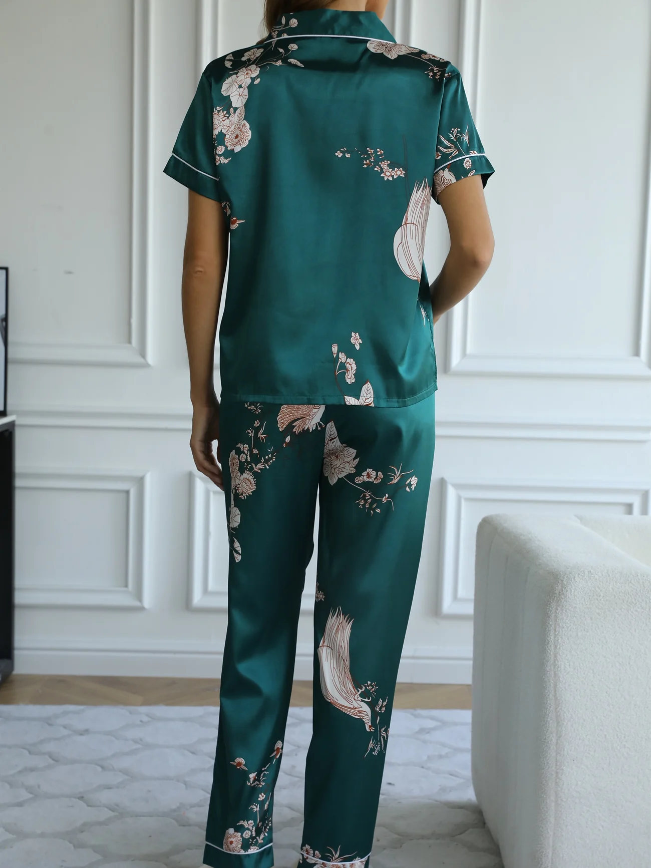 Green Floral Print Satin Pajama Set Smooth & Comfort Short Sleeve Pocket Lapel Top & Cozy Long Pants Women\'s Loungewear & Sleepw