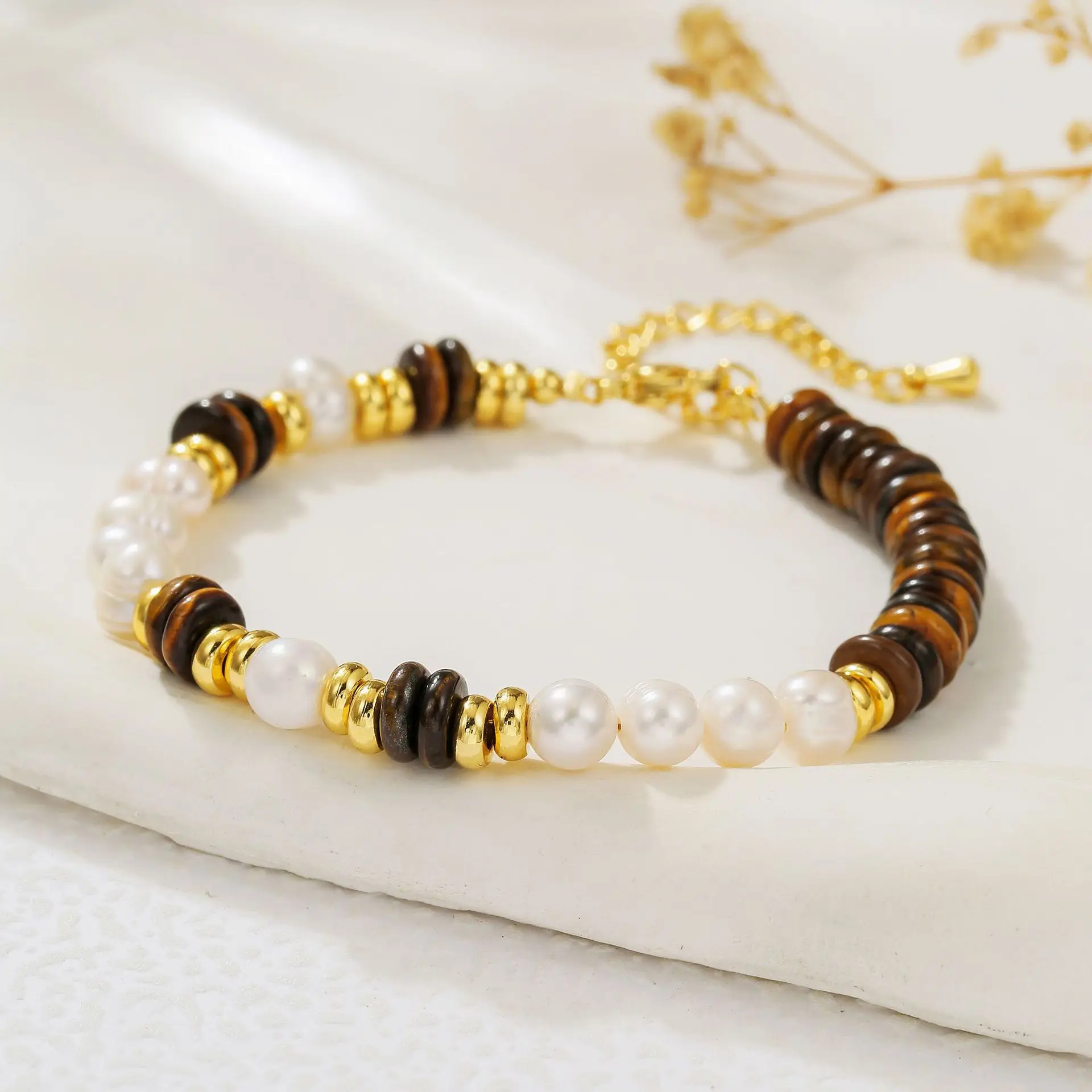 90 Freshwater pearl necklace and bracelet, featuring Melad tiger's eye stone beads, and a high-end design for a sweater chain