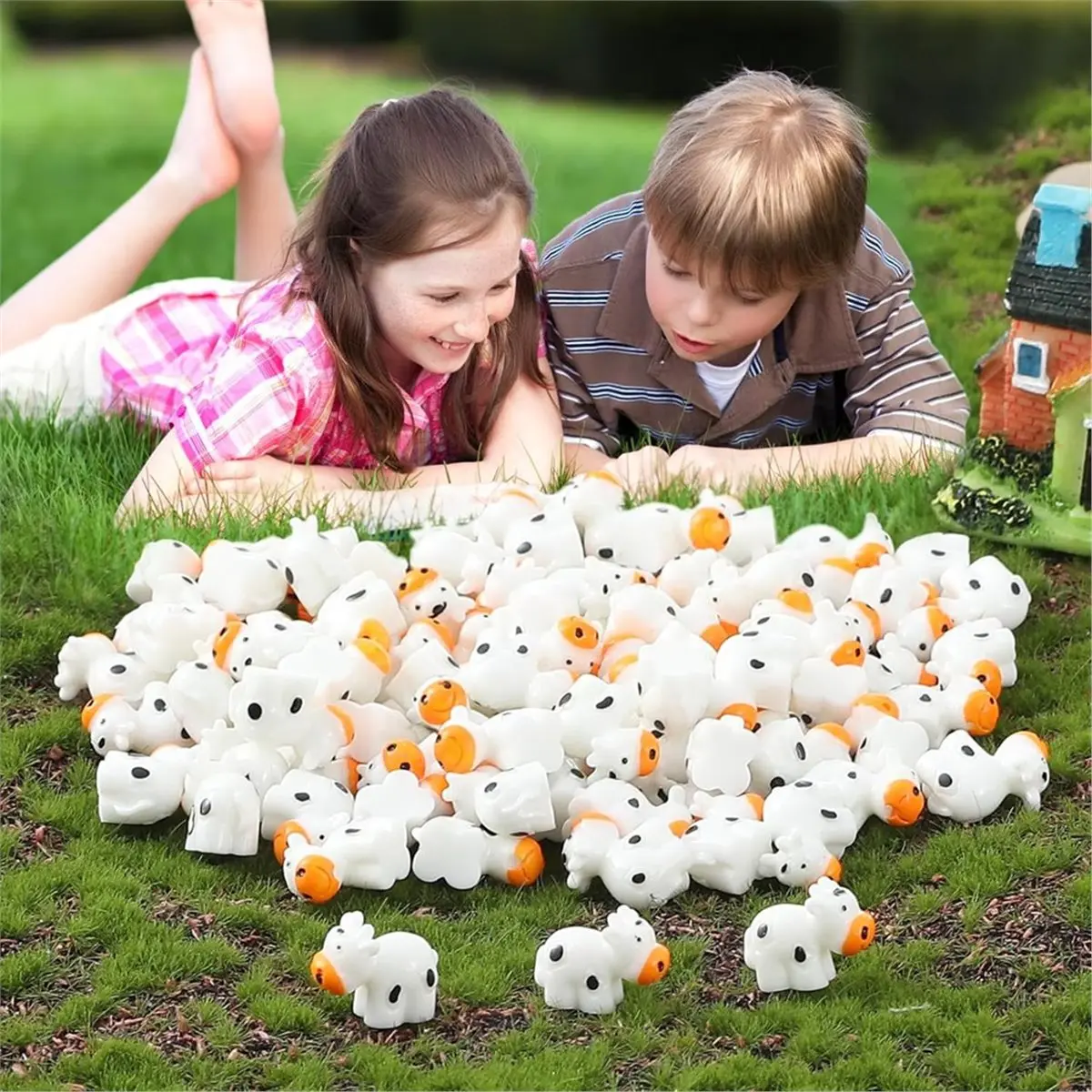 STOCK-68 Pcs Mini Resin Cows Bulk Farm Animals for Hiding Small Plastic Cows Statues Little Perfect for Farm and More Adorable