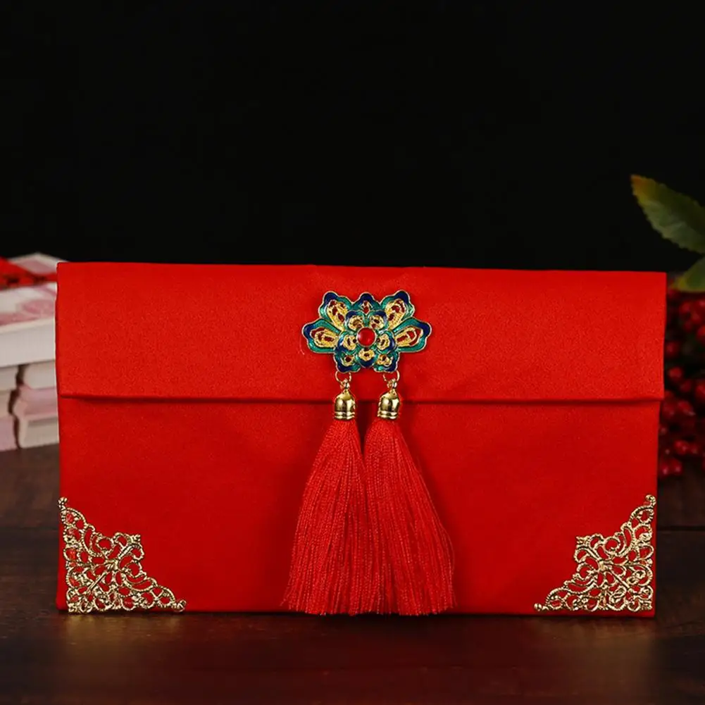 Envelope vermelho sofisticado com toque festivo, bolsa de dinheiro da sorte, engroçado e elegância, ano novo