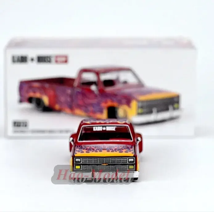 Modèle de voiture en alliage moulé sous pression pour garçons, jouets de simulation, cadeaux d'anniversaire, ornements d'affichage de passe-temps, Chevrolet Silverado Dually on Fire V1, 1/64