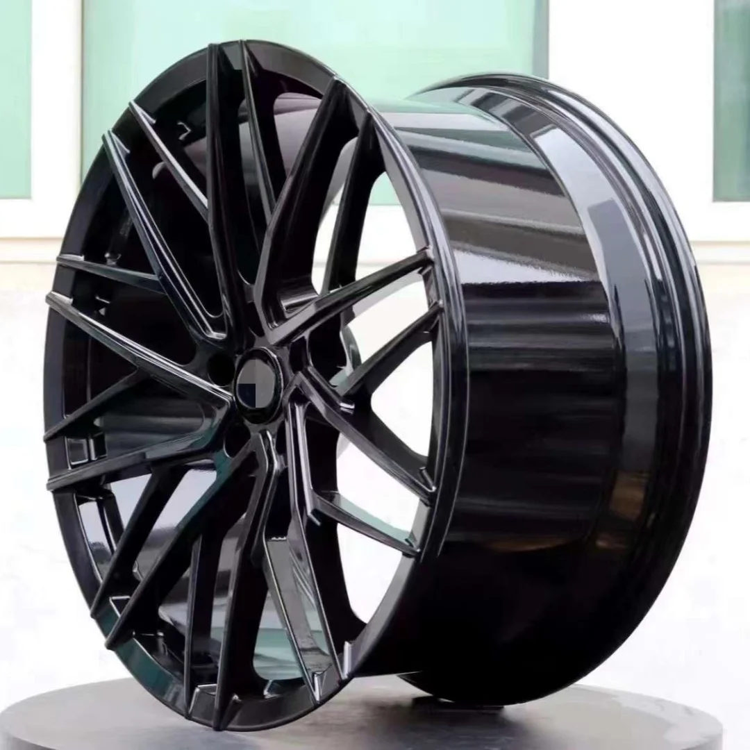 

Гоночные колеса ET35 из кованого алюминиевого сплава по индивидуальному заказу. Состояние Новые спотовые продажи