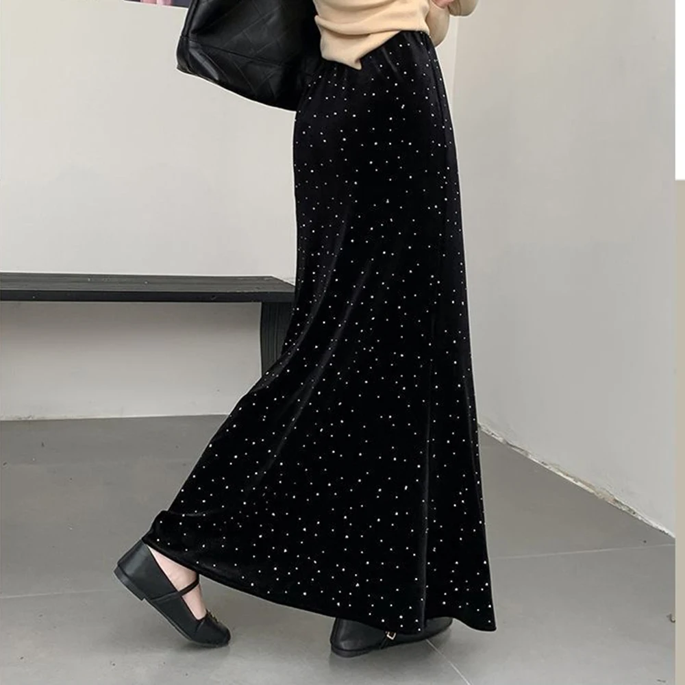 Golden velvet skirt autumn and winter 2025 new high-waisted A-shaped  thin hip  heavy industry hot diamond fishtail skirt