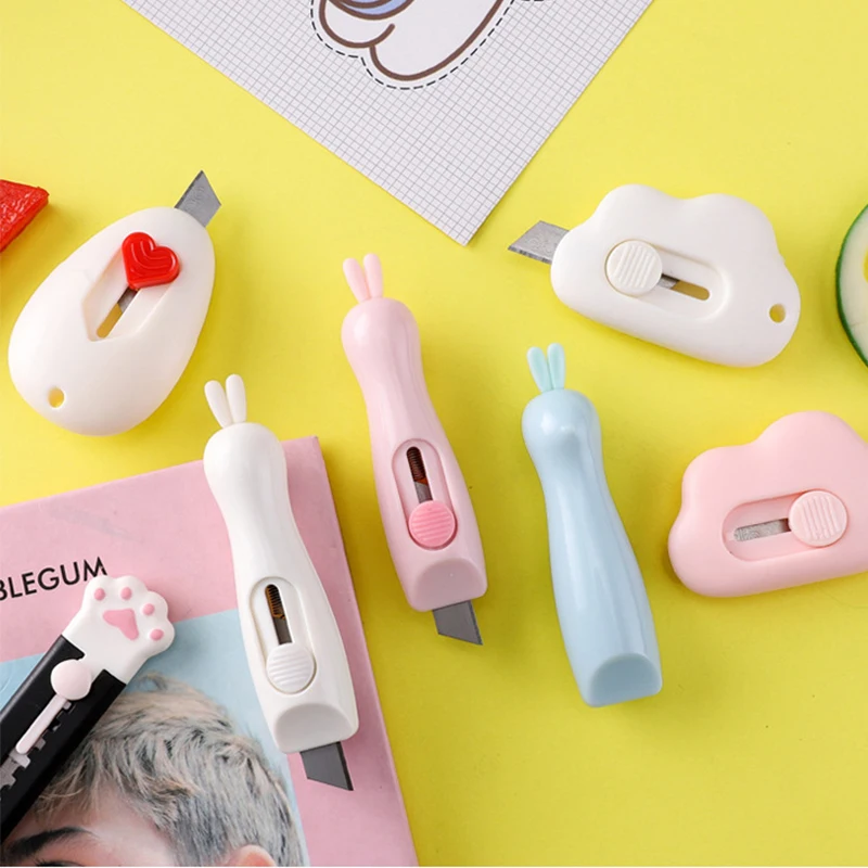 Mini Cute Utility Knife Paper Knife smontaggio Express Knife Box Opener studenti Cartoon Portable Hand Knife KTXD071