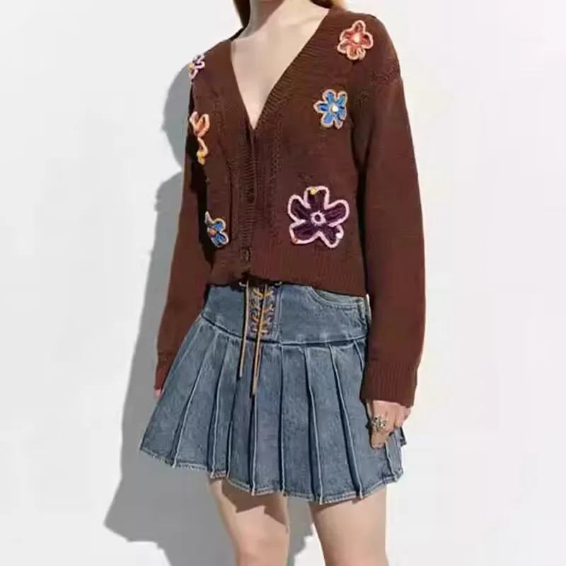 

Женский кардиган с яркими цветами, свитер