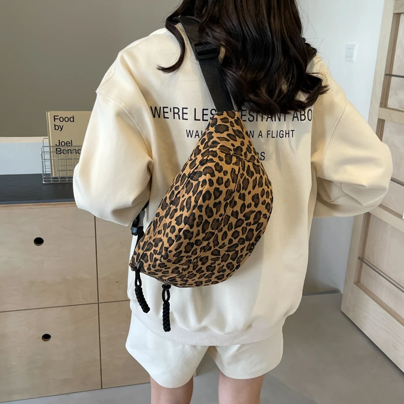 Fashion Leopard Print Waist Bag Street Trend Fanny Pack Woman Chest Pack Canvas Belt Bag Female Designer Shoulder Crossbody Bags