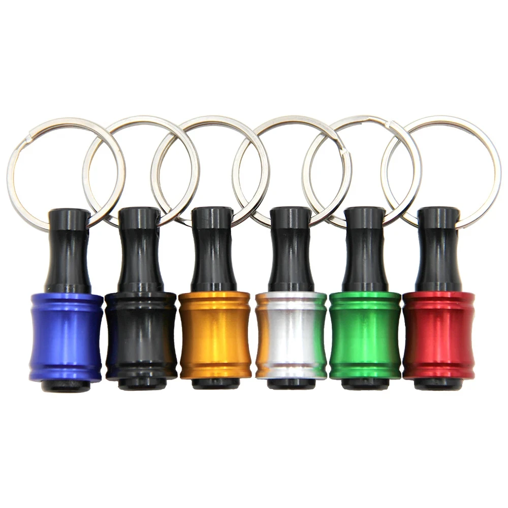 Zestaw narzędzi: szybkozłączka do kluczy, przedłużka z szybką wymianą, uchwyt sześciokątny 1/4 cala, końcówka wkrętaka, szybkozłączka, adapter.