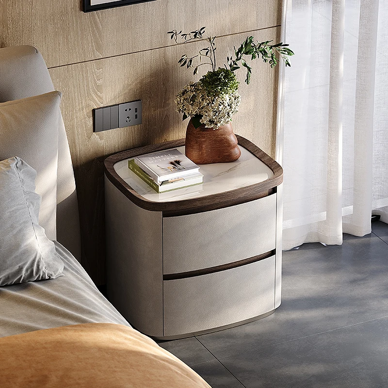 Italienischer hochwertiger Nachttisch. Möbelzubehör, Möbel