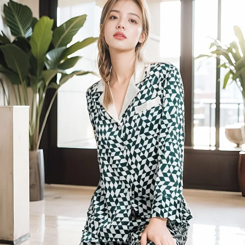 Luxurious Geometric Print 100% Mulberry Silk Pajama Set Soft & Smooth Long Sleeve Trousers Pajamas Cardigan Loungewear Nightwear