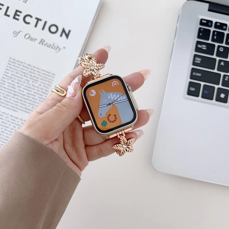 Flower Crystal Metal Strap for Apple Watch Bands 40mm 44mm 42 45 38 41 49 Women Bracelet for Iwatch Band serie 7 8 6 5 4 3 2 SE