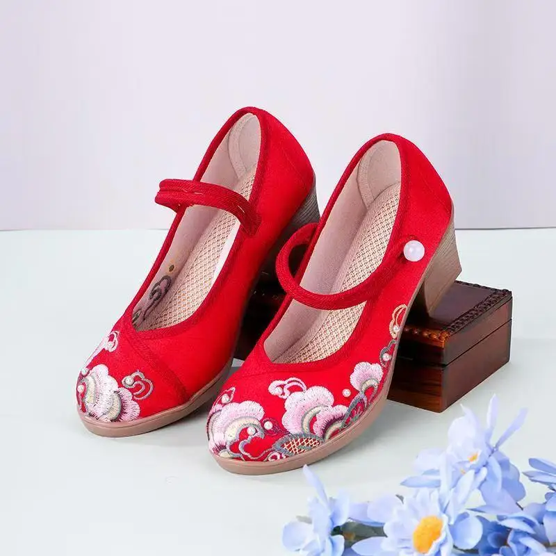 

Women's Ethnic Style Block Heel Embroidered Shoes Soft Sole Non Slip Round Toe Buckle Strap High Heel Cheongsam Shoe Hanfu Shoe