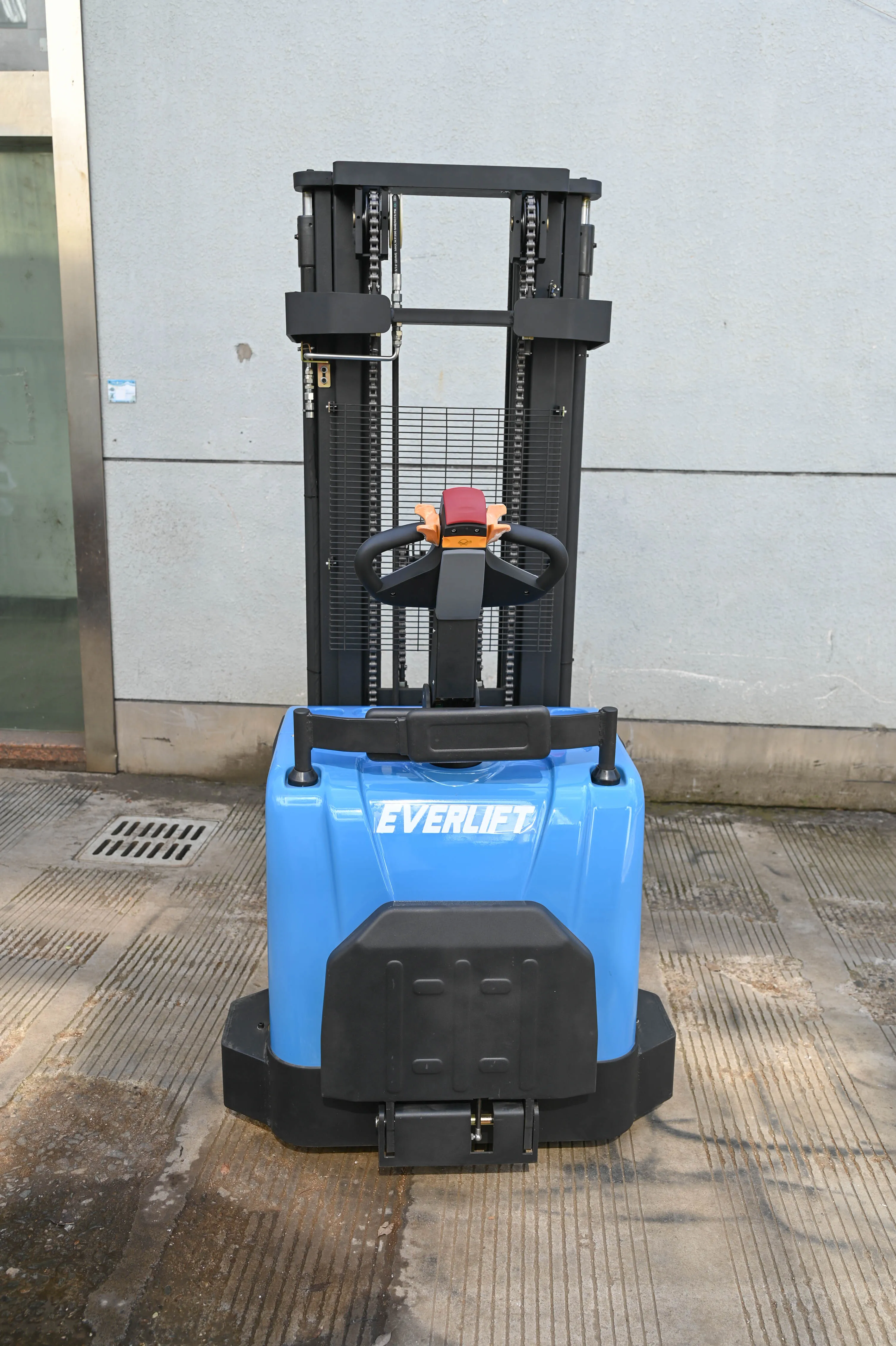 Heli Stapler Gabelstapler, max. 2 Tonnen, 6,2 m, robustes Design, Hubstapler, Lagergabelstapler