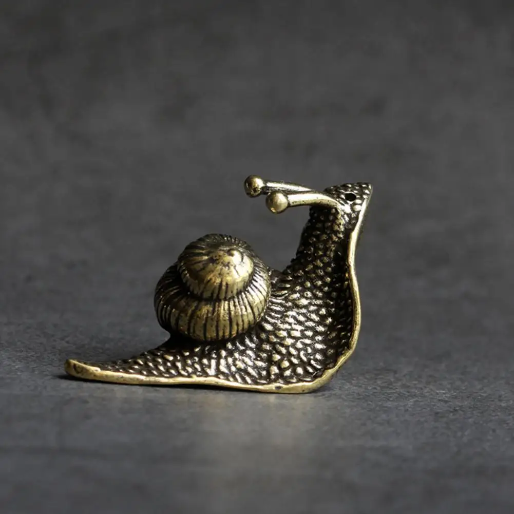 Outdoor Pond Garden Brass Figurine Exquisite Handcrafted Tightly Detailed Vintage Tea Pet Mini Retro Snail Figurine Sculpture De