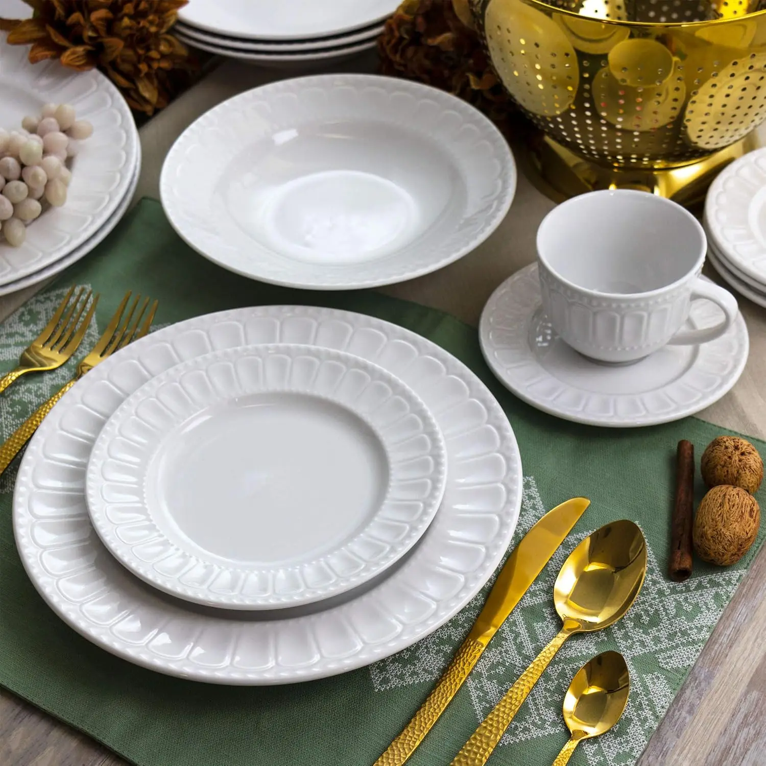 Charlotte 20 Piece Porcelain Dinnerware Set in White