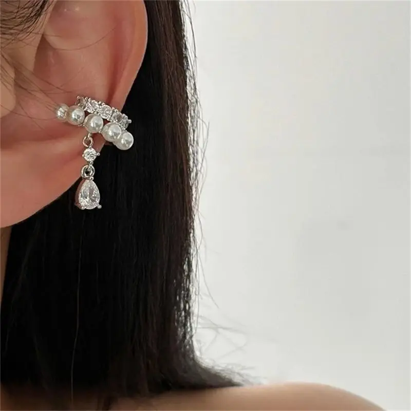2 Stück glänzende Wassertropfen-Zirkon-Anhänger-Clip-Ohrringe für Damen, doppellagig, C-Form, Kristallperle, kein Piercing, Ohrclip-Manschette – Detail 9