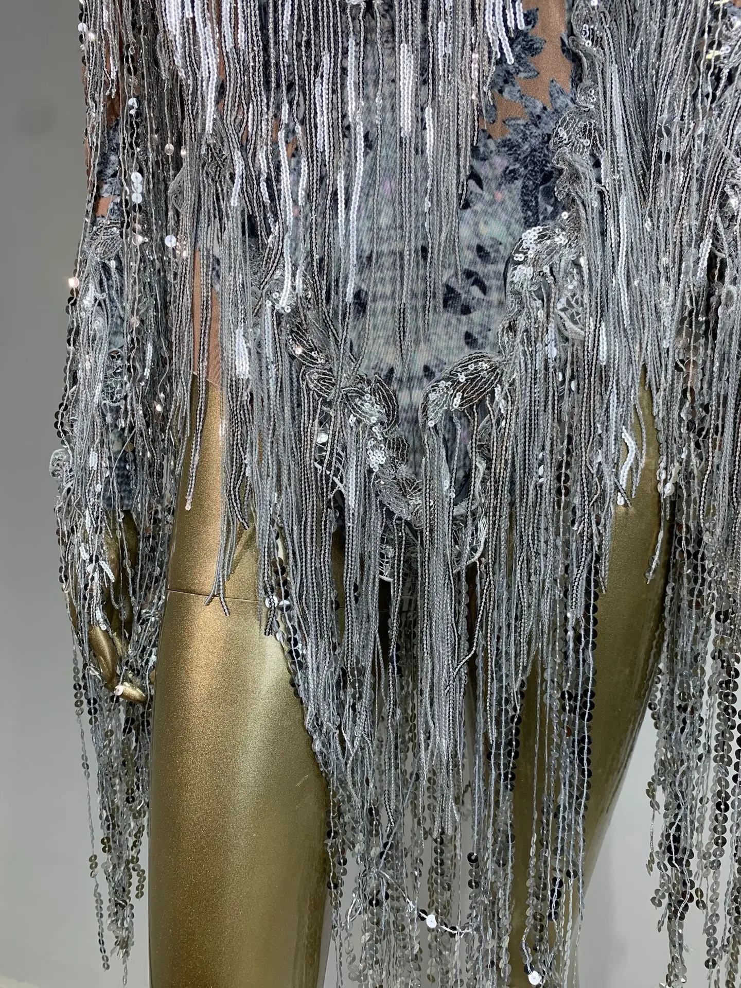 2025nova chegada lantejoulas borla sexy sheer malha bodysuit para bares e discotecasdjstage lantejoulas desempenho traje