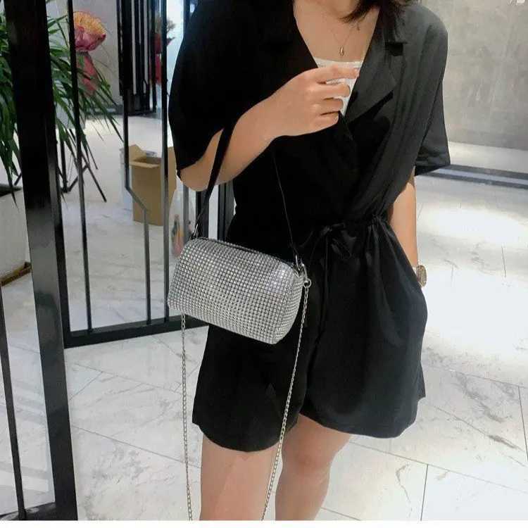 

Small Crossbody Messenger Bags with Bling Diamond Design For Women High Brand Fashion Travel Shoulder Cool Girl Handbags Purses